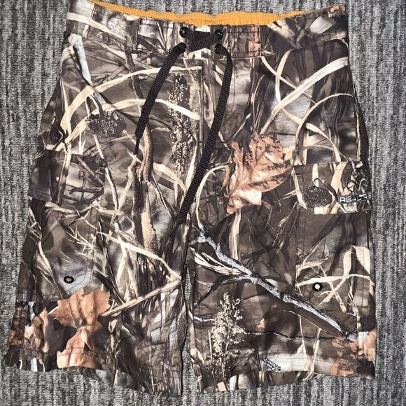 Real Tree Camo Boys Swim Shorts Size 10 / 12 Cargo Drawstring Advantage Max‎ 4 - Picture 1 of 10